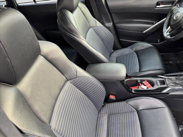 Used 2023 Toyota Corolla Cross XSE w/ Convenience Package AWD/4WD image 19