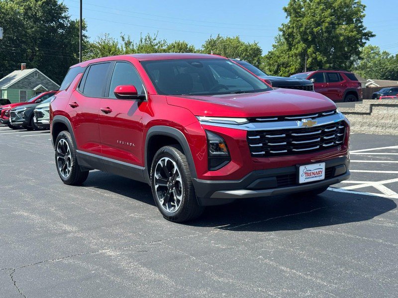 Used 2026 Chevrolet Equinox LT AWD/4WD image 2