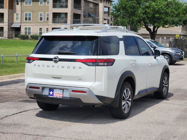 Certified 2024 Nissan Pathfinder SL FWD image 3