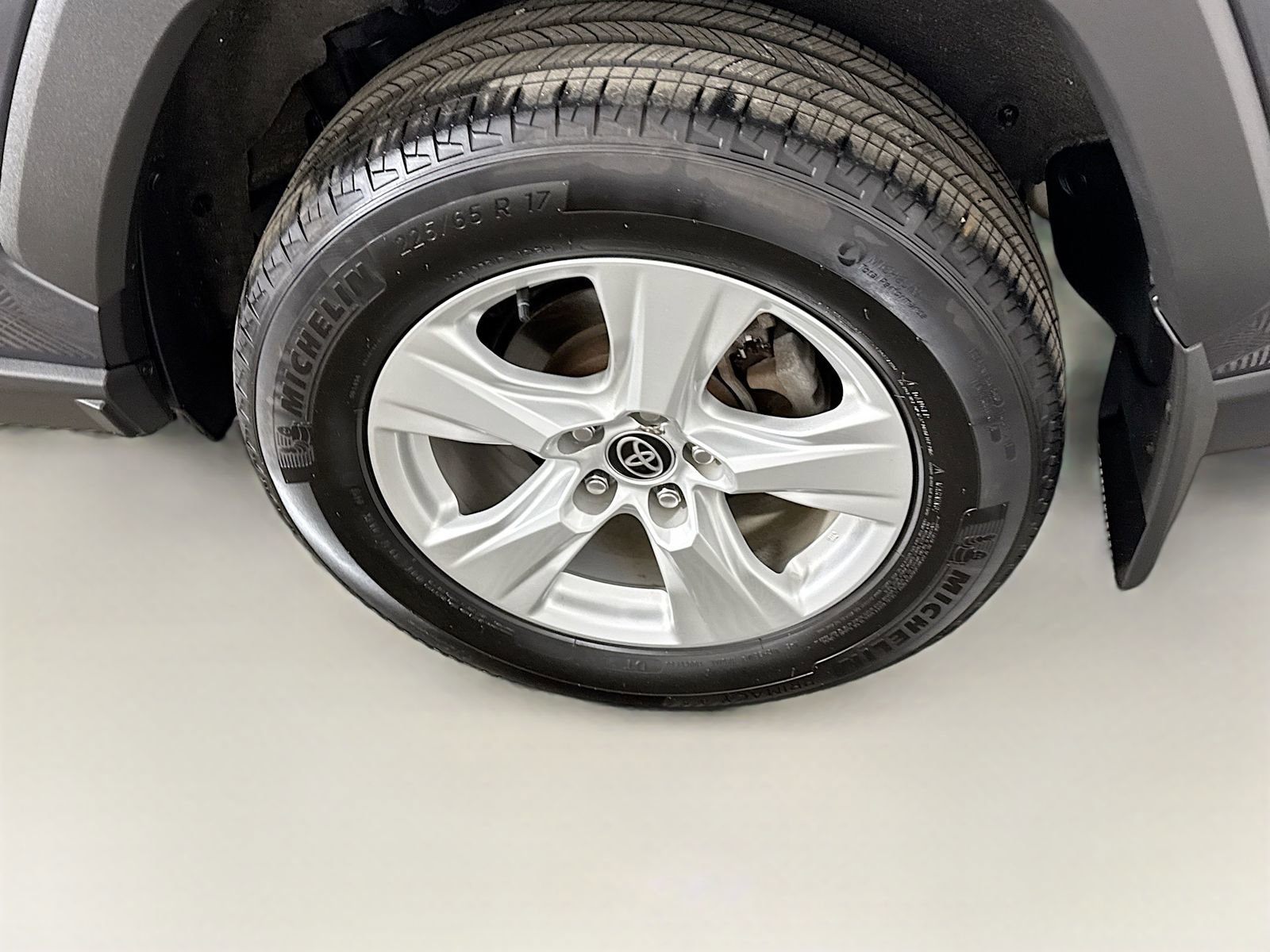 Certified 2021 Toyota RAV4 XLE w/ Convenience Package image 25