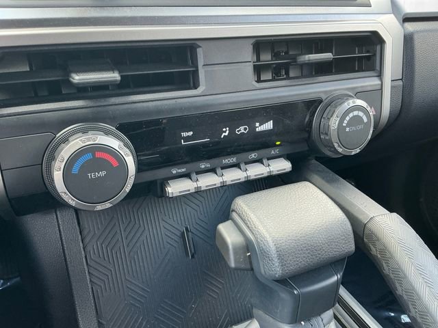 Used 2025 Toyota 4Runner SR5 AWD/4WD image 22