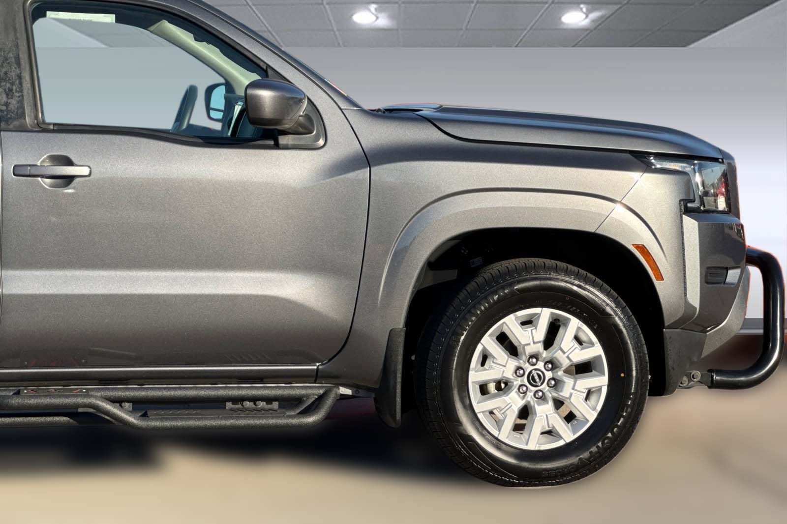 Used 2022 Nissan Frontier SV AWD/4WD image 33
