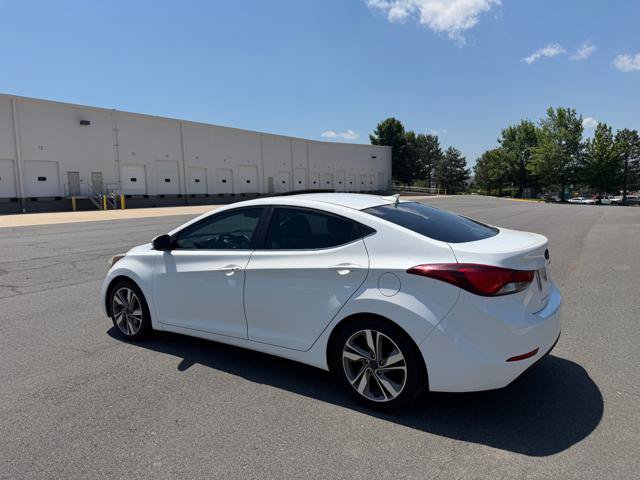 Used 2014 Hyundai Elantra Limited w/ Option Group 03 FWD image 3