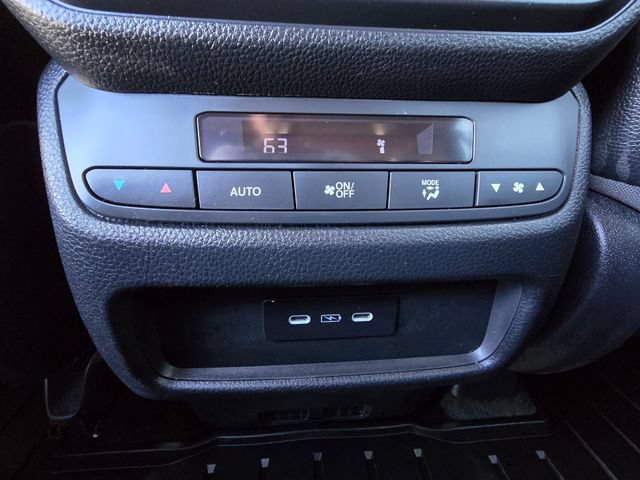 Used 2024 Honda Pilot Touring image 27