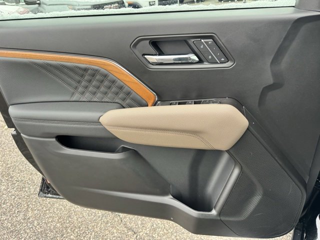 New 2026 GMC Canyon Denali w/ LPO, Denali Black Edition image 24