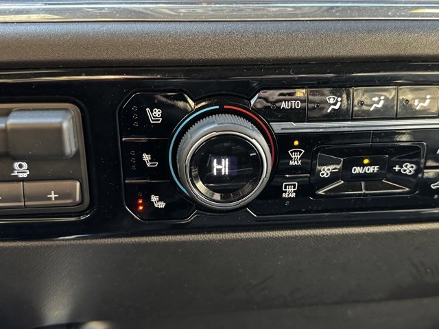 Certified 2024 Chevrolet Silverado 3500 High Country w/ High Country Premium Package image 15