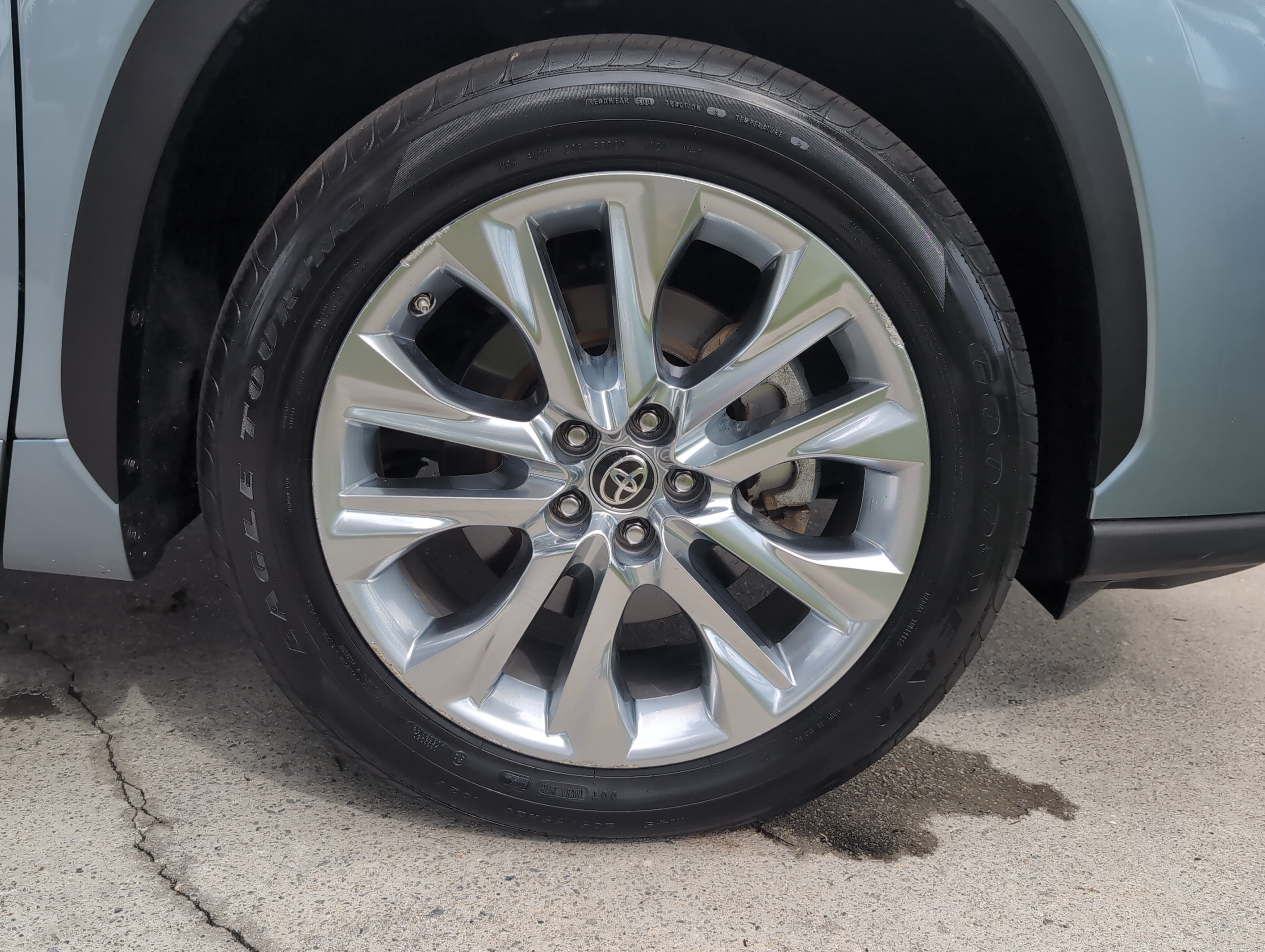 Used 2020 Toyota Highlander Limited FWD image 13