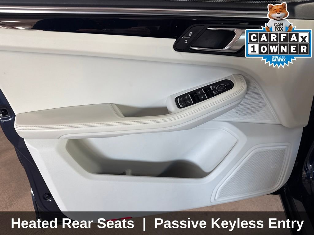 Used 2023 Porsche Macan Turbo image 13