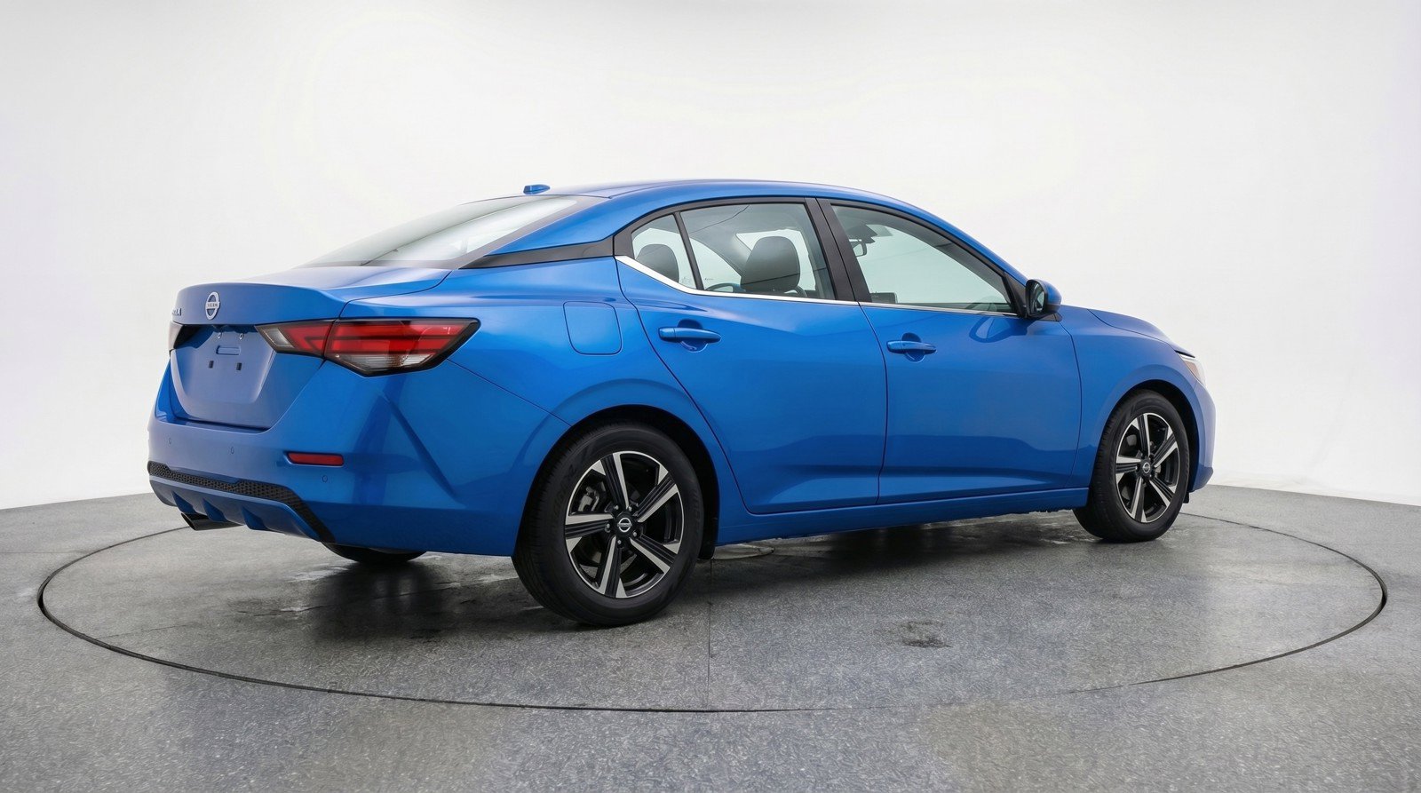 Used 2025 Nissan Sentra SV FWD image 9
