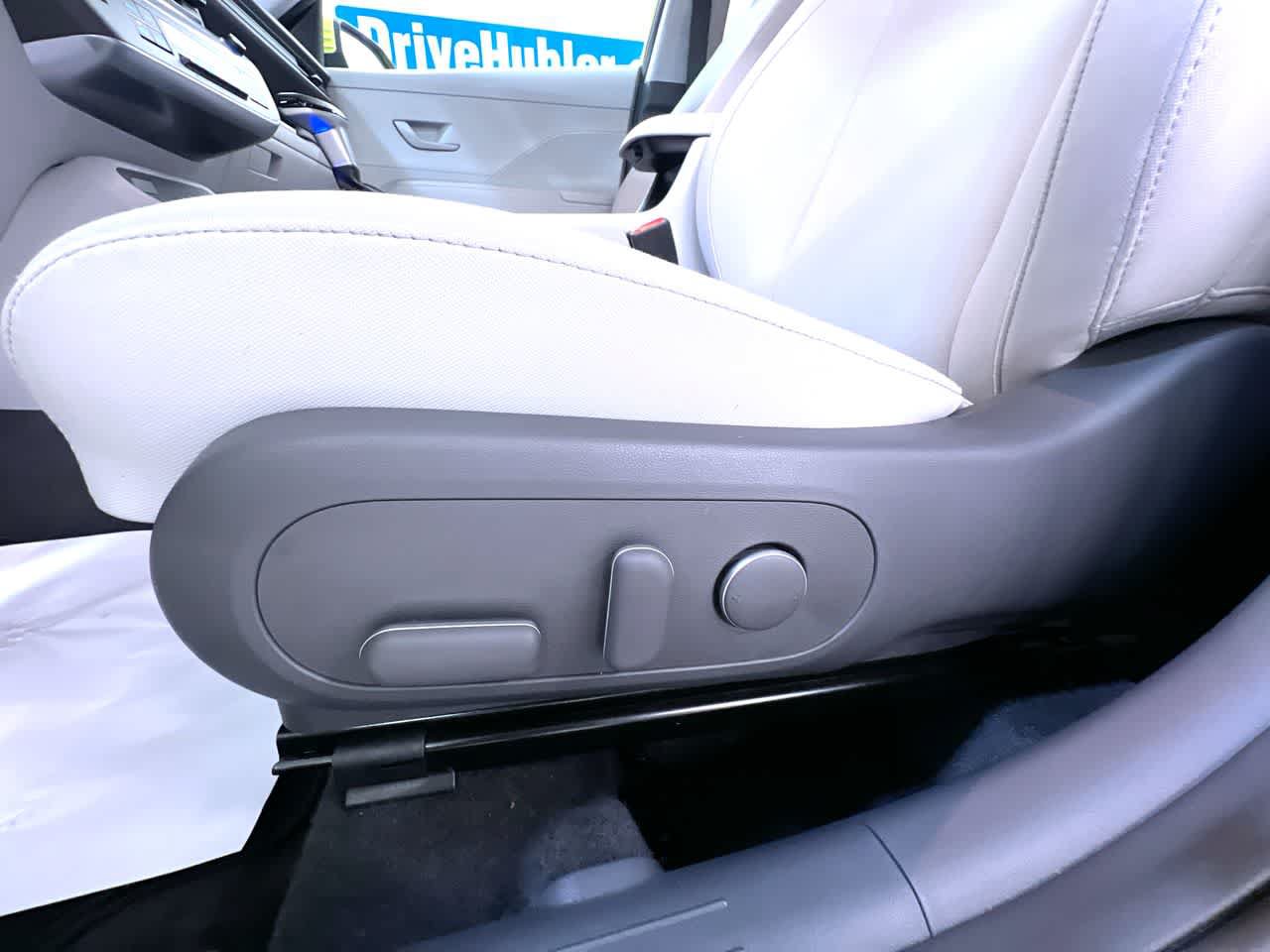 Used 2024 Hyundai Kona SEL FWD image 13