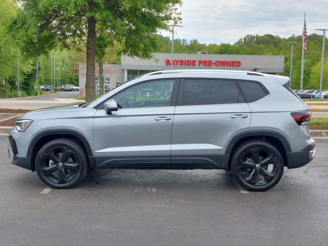 Used 2025 Volkswagen Taos SEL w/ Black Wheel Plus Package AWD/4WD image 6