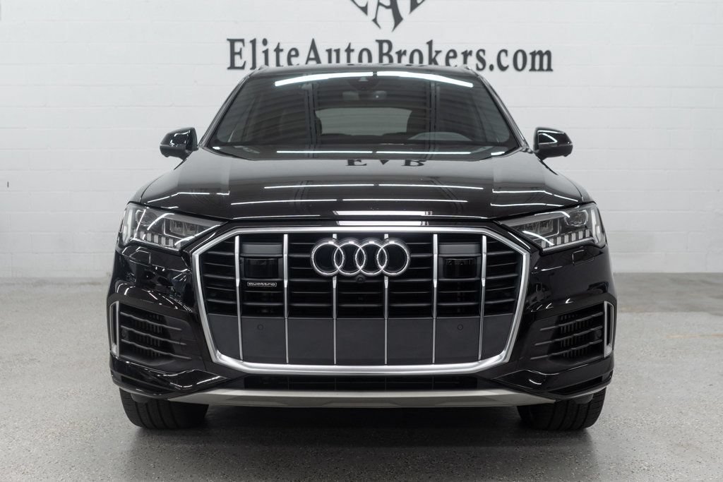 Used 2023 Audi Q7 3.0T Premium w/ Convenience Package AWD/4WD image 3