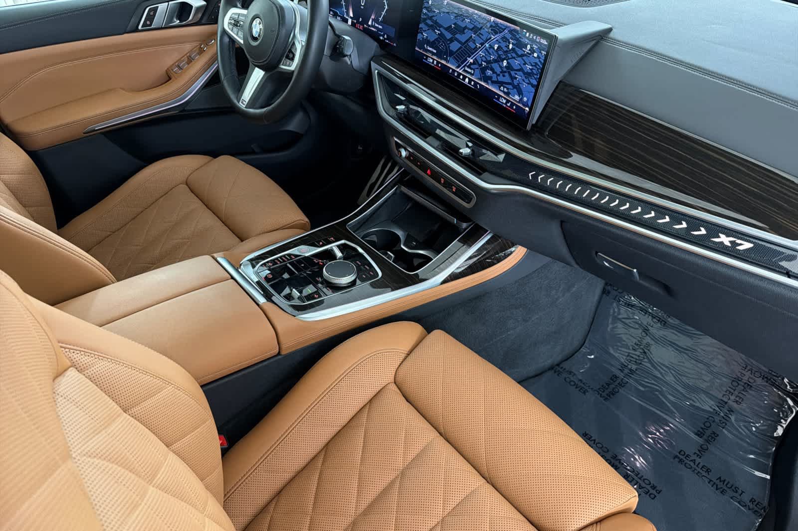 Used 2024 BMW X7 xDrive40i w/ M Sport Package AWD/4WD image 16
