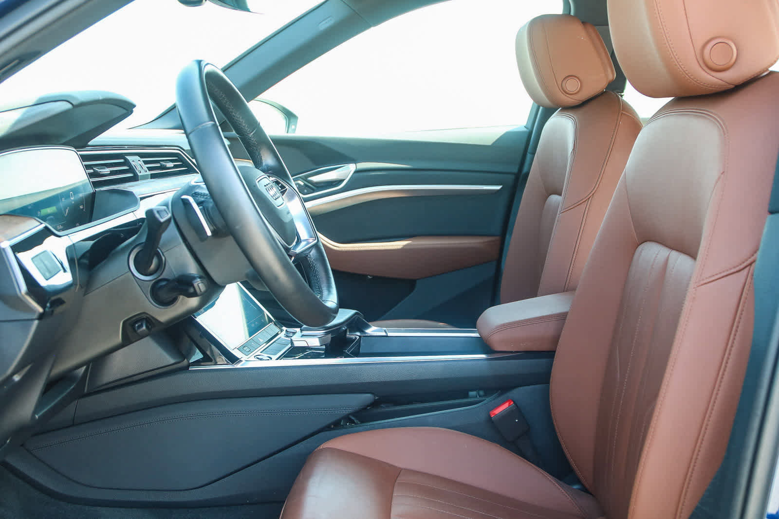 Used 2022 Audi e-tron Premium image 17