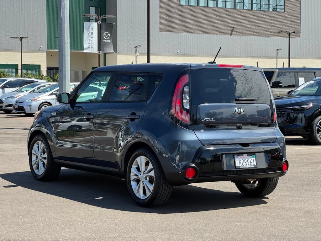 Used 2016 Kia Soul + FWD image 32
