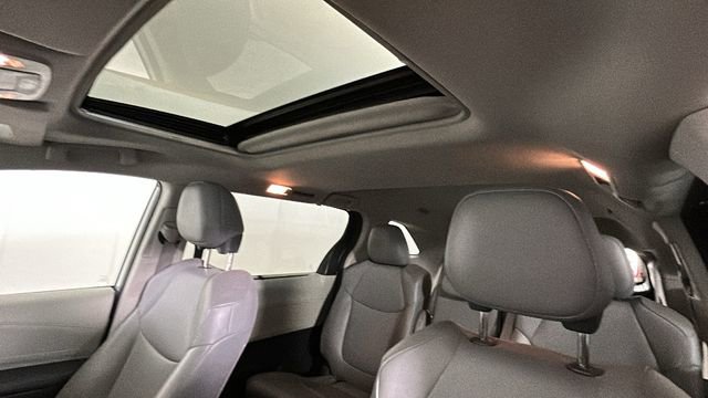 Used 2021 Toyota Sienna XLE FWD image 13