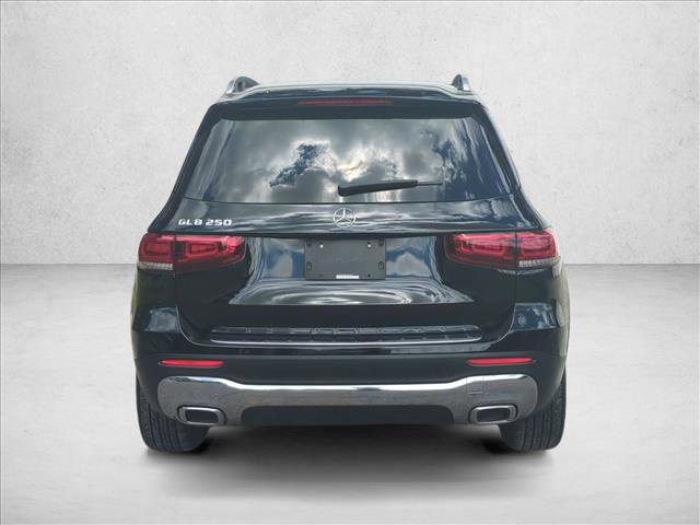 Used 2020 Mercedes-Benz GLB 250 w/ Premium Package image 7