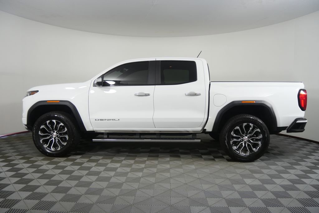 Used 2024 GMC Canyon Denali AWD/4WD image 7
