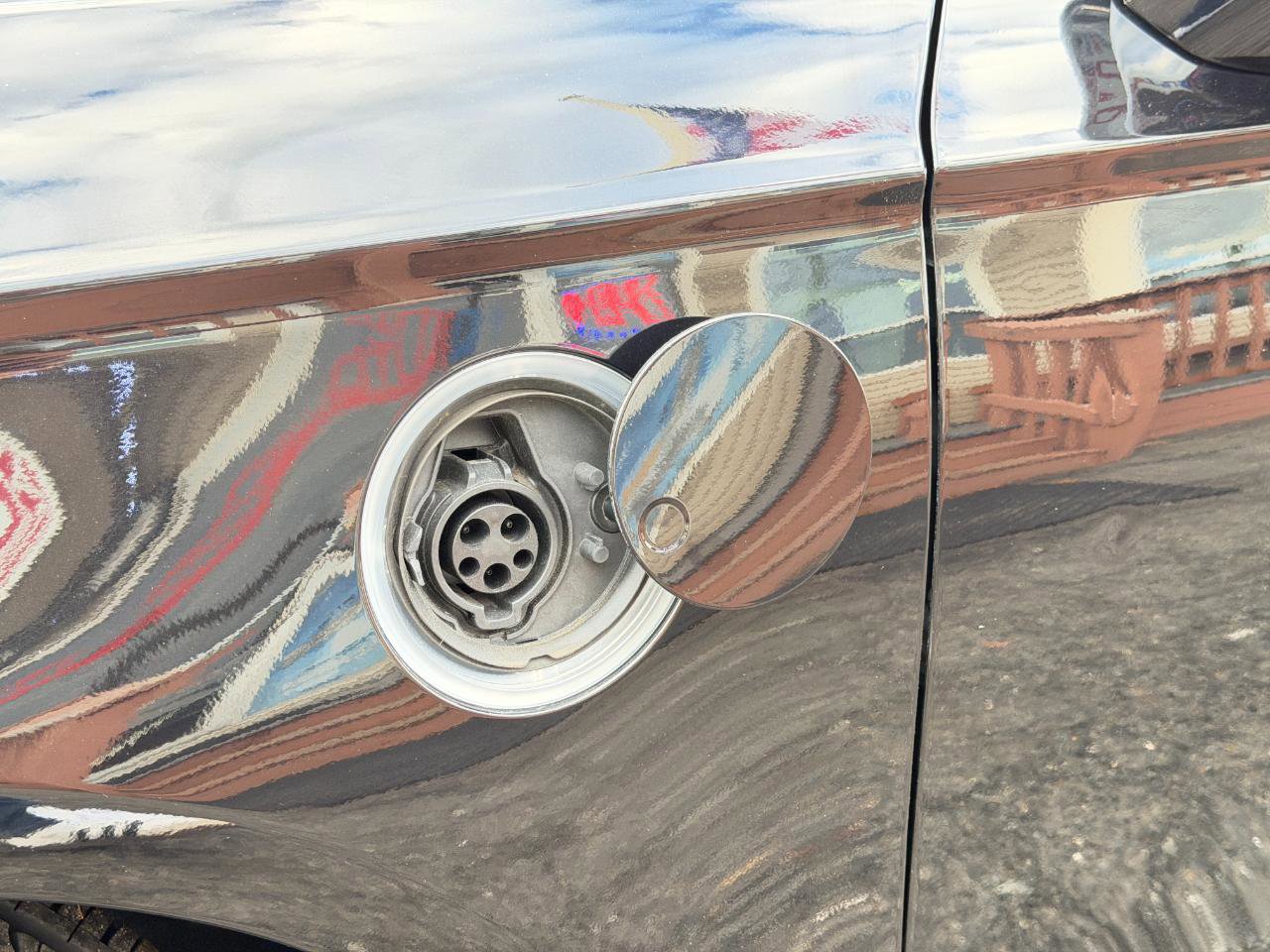 Used 2019 Ford Fusion Energi Titanium FWD image 84