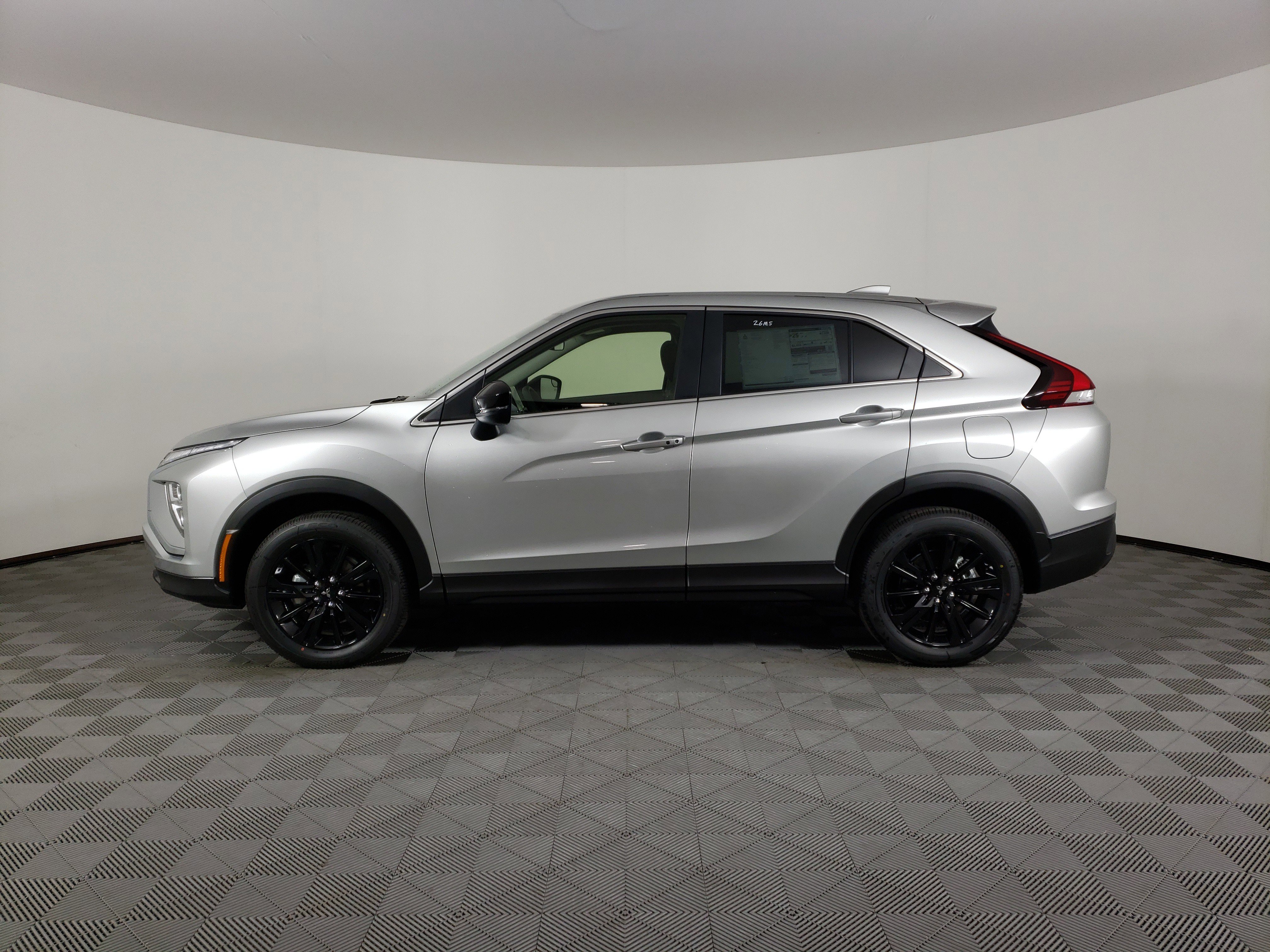 New 2026 Mitsubishi Eclipse Cross LE image 3