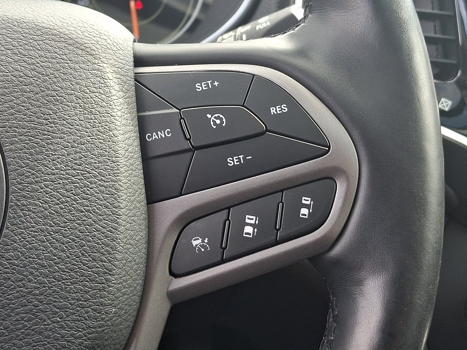 Used 2021 Jeep Cherokee Limited AWD/4WD image 22