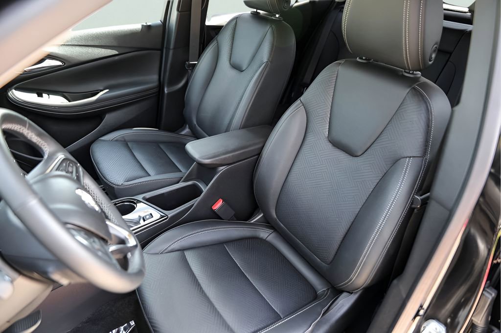 Used 2023 Buick Encore GX Essence w/ Experience Buick Package FWD image 10