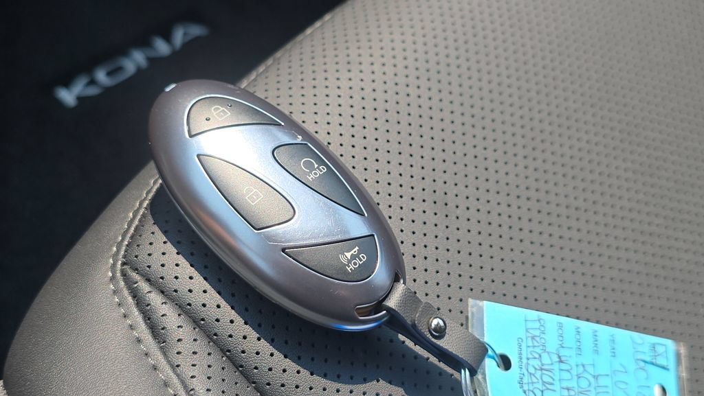 New 2026 Hyundai Kona Limited AWD/4WD image 32