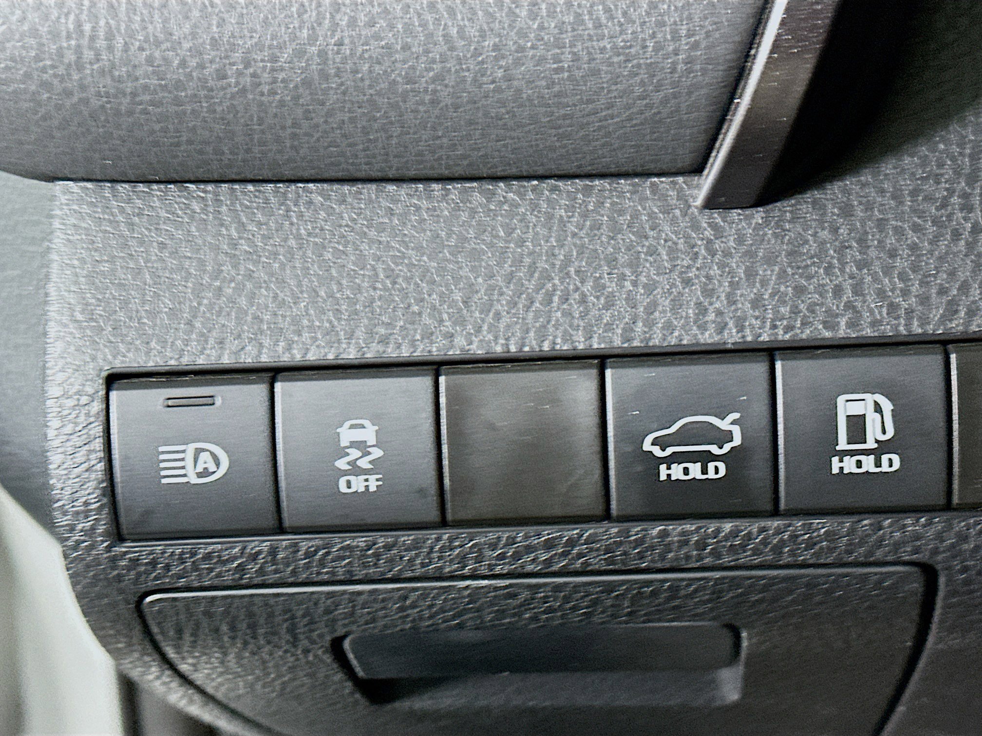 Used 2023 Toyota Camry SE image 16