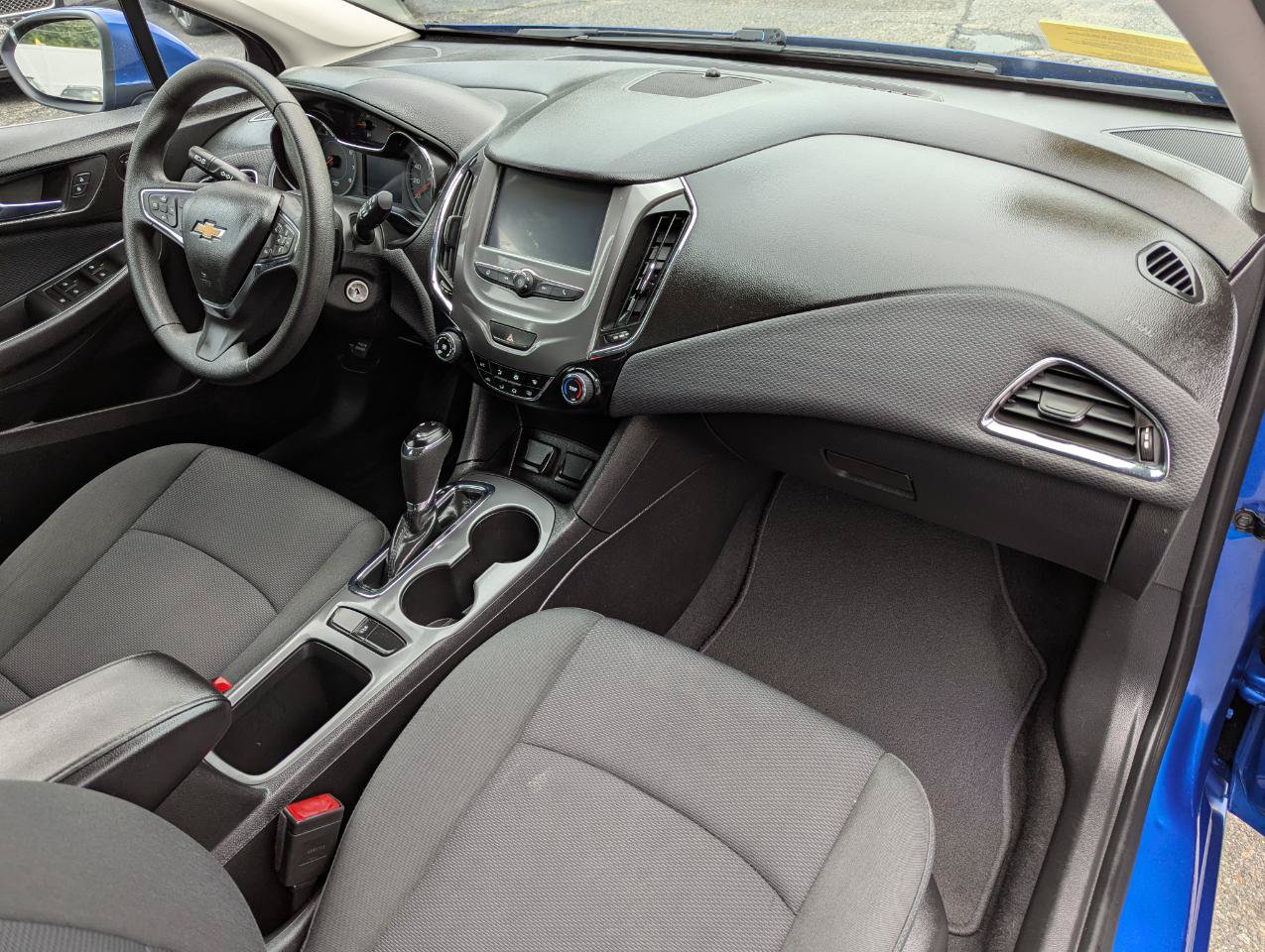 Used 2018 Chevrolet Cruze LT FWD image 30