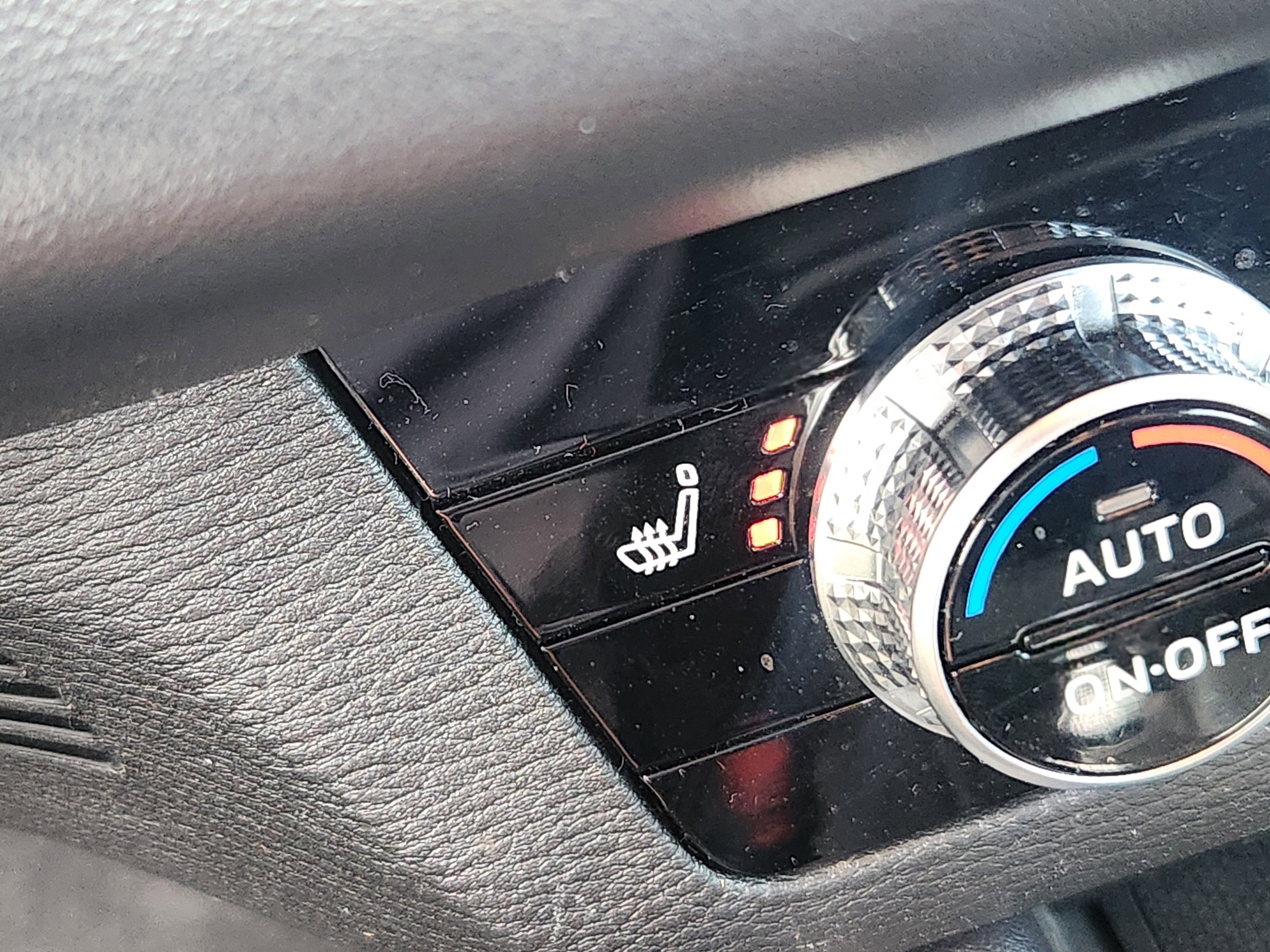 Used 2025 Mitsubishi Outlander SEL AWD/4WD image 15