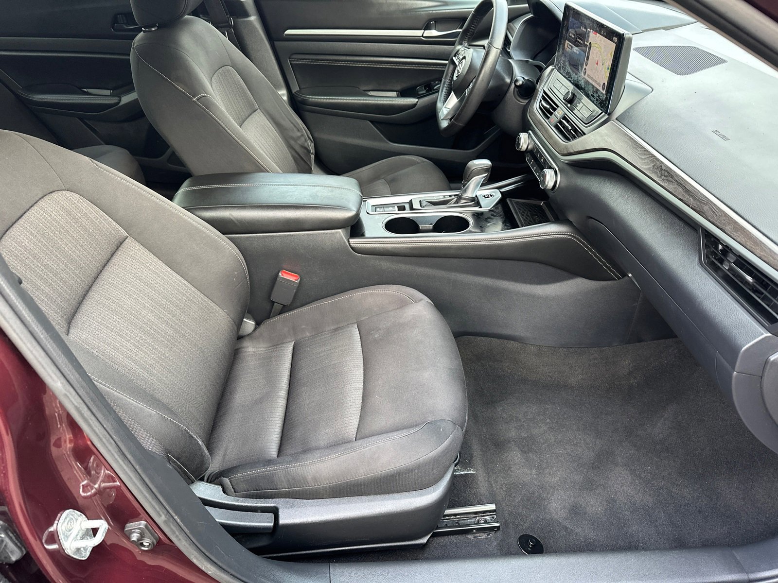 Used 2023 Nissan Altima 2.5 SV w/ SV Premium Package image 13