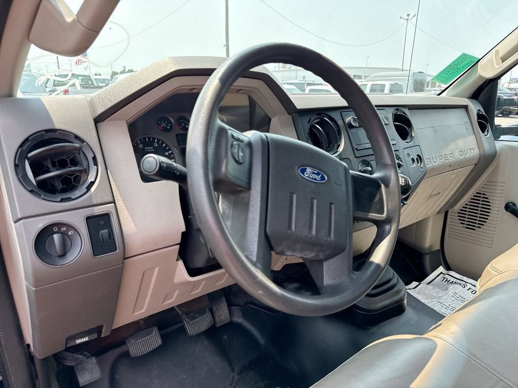 Used 2008 Ford F550 2WD Regular Cab Super Duty image 10