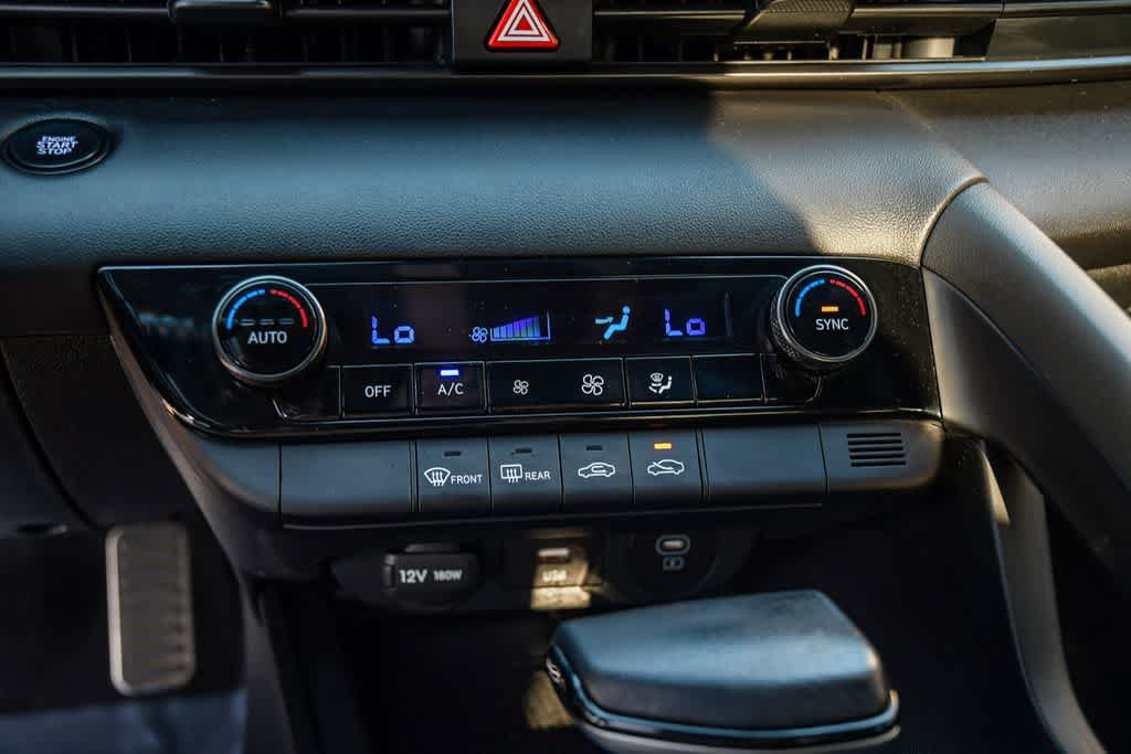 Used 2025 Hyundai Elantra Sport FWD image 20