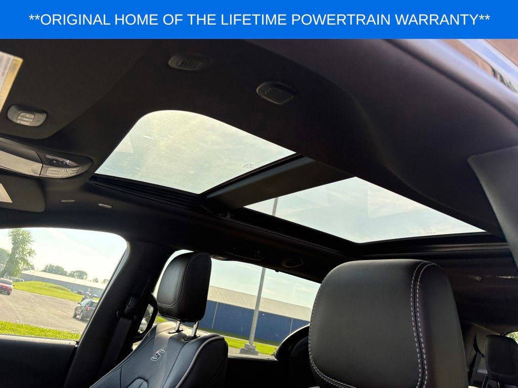 New 2027 Chrysler Pacifica Limited AWD/4WD image 11