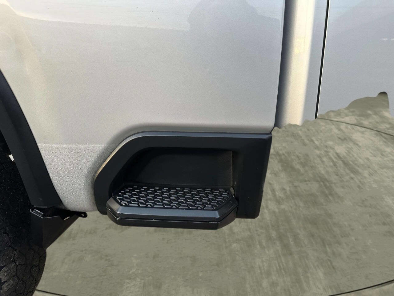 Used 2022 Chevrolet Silverado 2500 Custom w/ Custom Convenience Package image 36