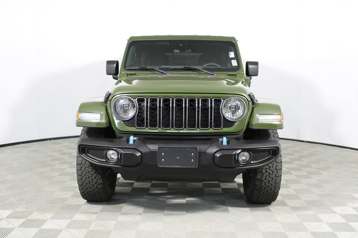 Used 2024 Jeep Wrangler Unlimited AWD/4WD image 2