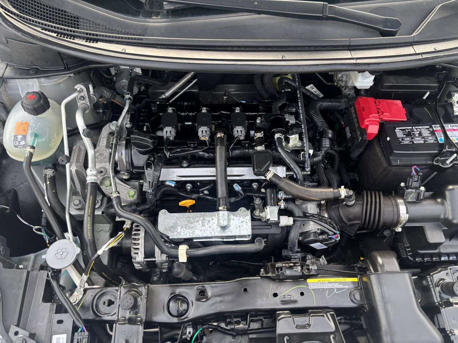 Used 2025 Nissan Versa SV image 30