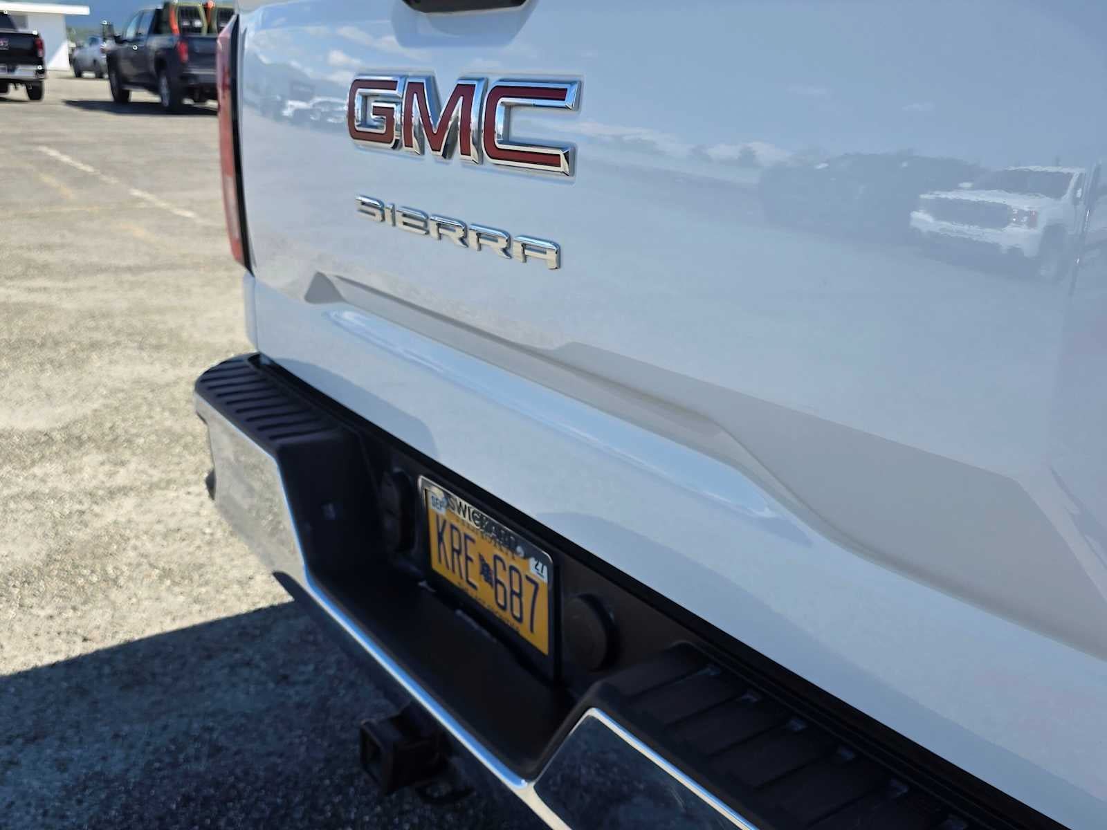 Certified 2025 GMC Sierra 1500 Pro w/ Pro Value Package AWD/4WD image 14