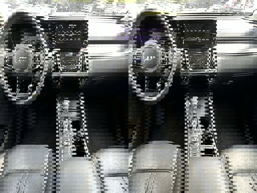 Used 2023 Kia Sorento S image 24