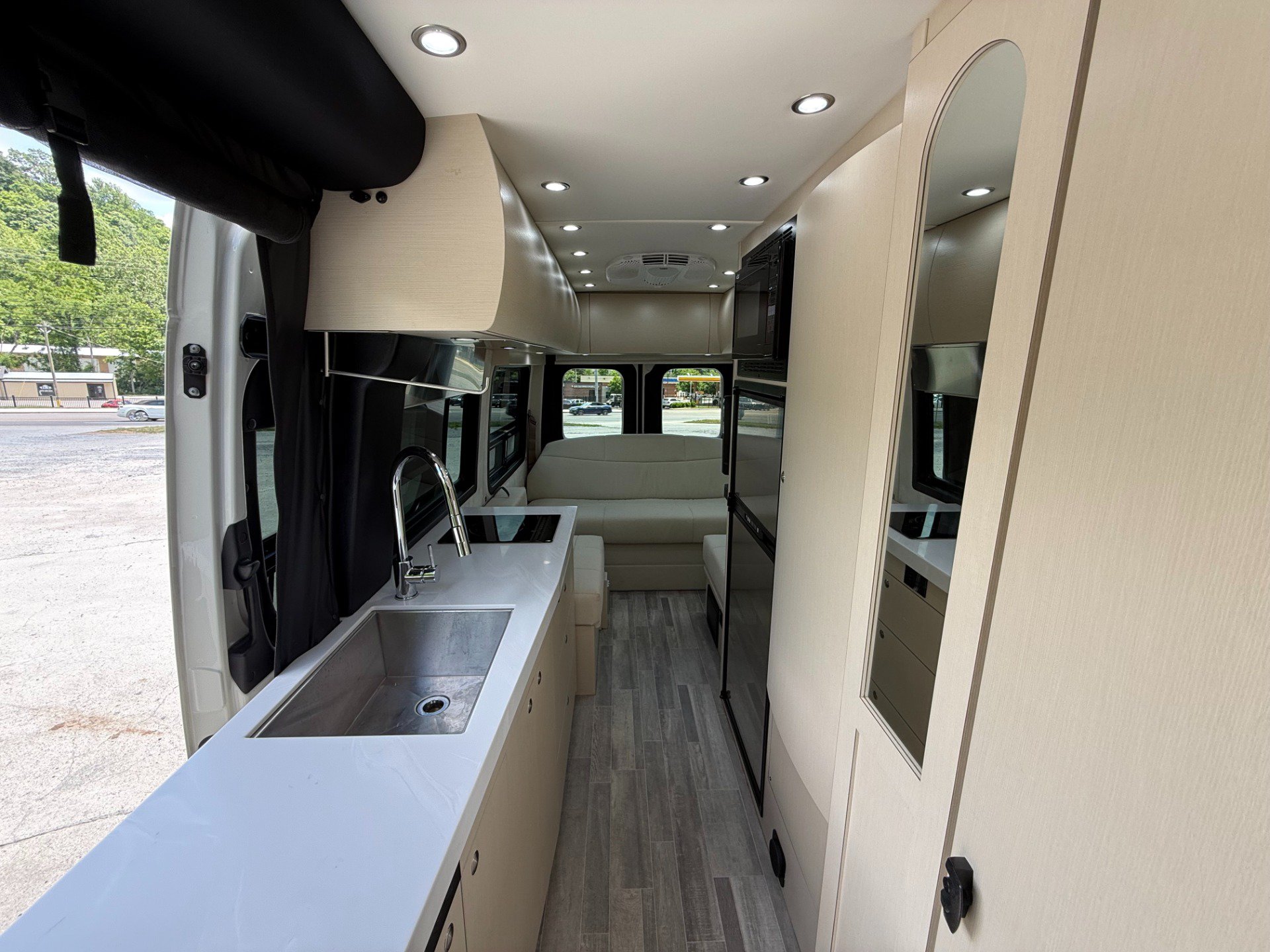 Used 2022 Mercedes-Benz Sprinter 3500 image 34