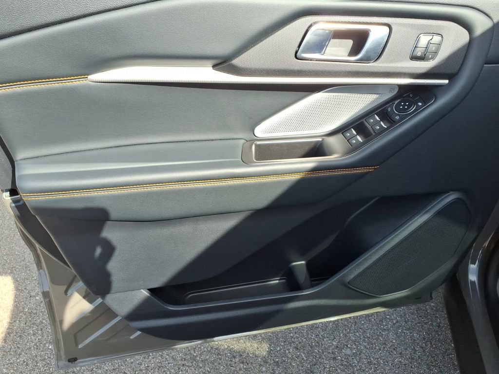 Used 2026 Ford Explorer Tremor w/ Tremor Ultimate Package AWD/4WD image 12