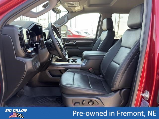 Used 2025 Chevrolet Silverado 2500 LTZ w/ LTZ Premium Package AWD/4WD image 15