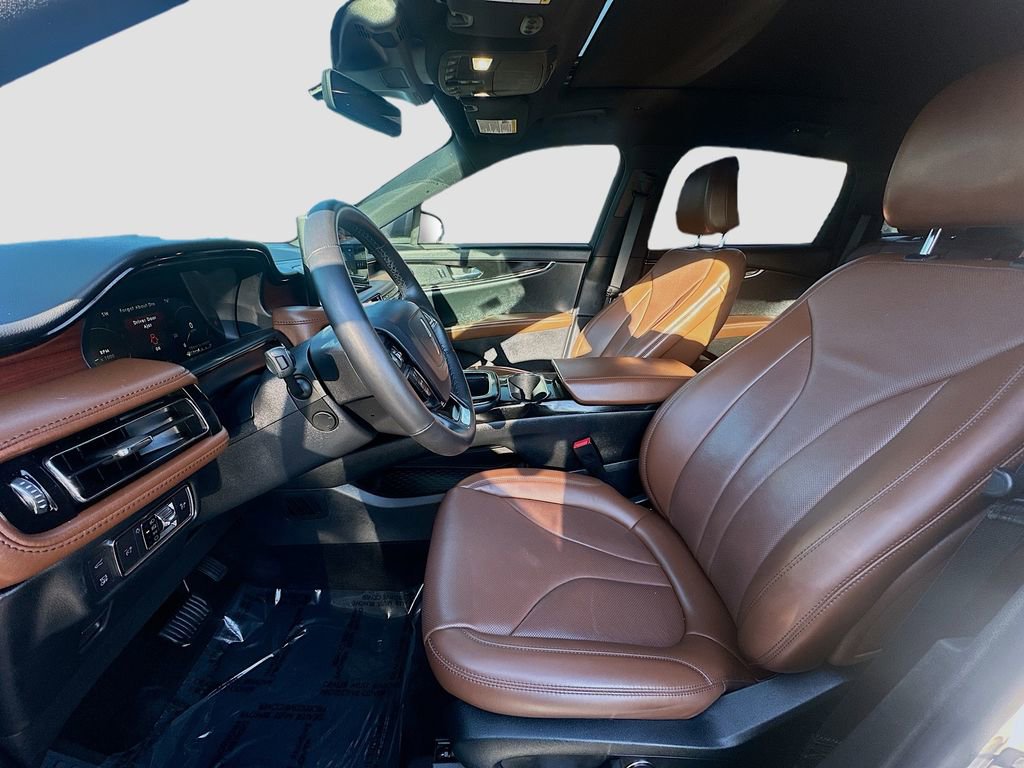 Used 2022 Lincoln Nautilus Reserve w/ Luxury Package image 17