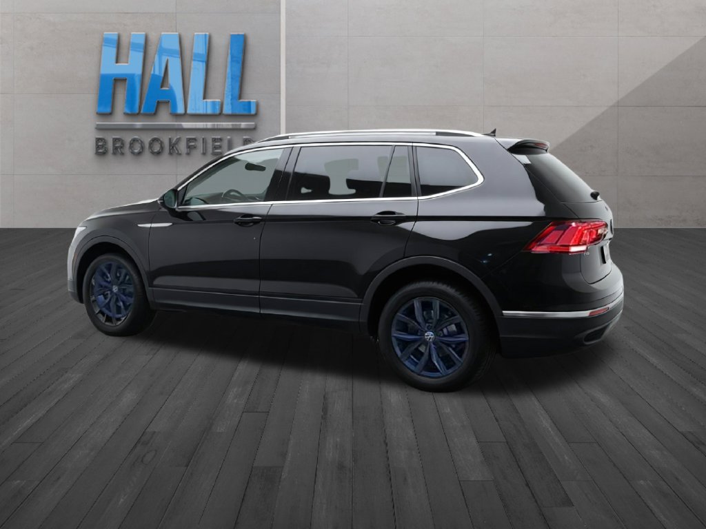 Certified 2024 Volkswagen Tiguan SE AWD/4WD image 4
