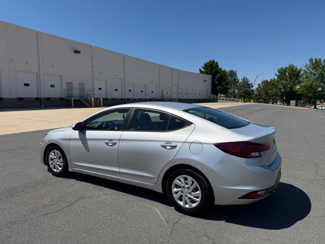 Used 2019 Hyundai Elantra SE FWD image 3