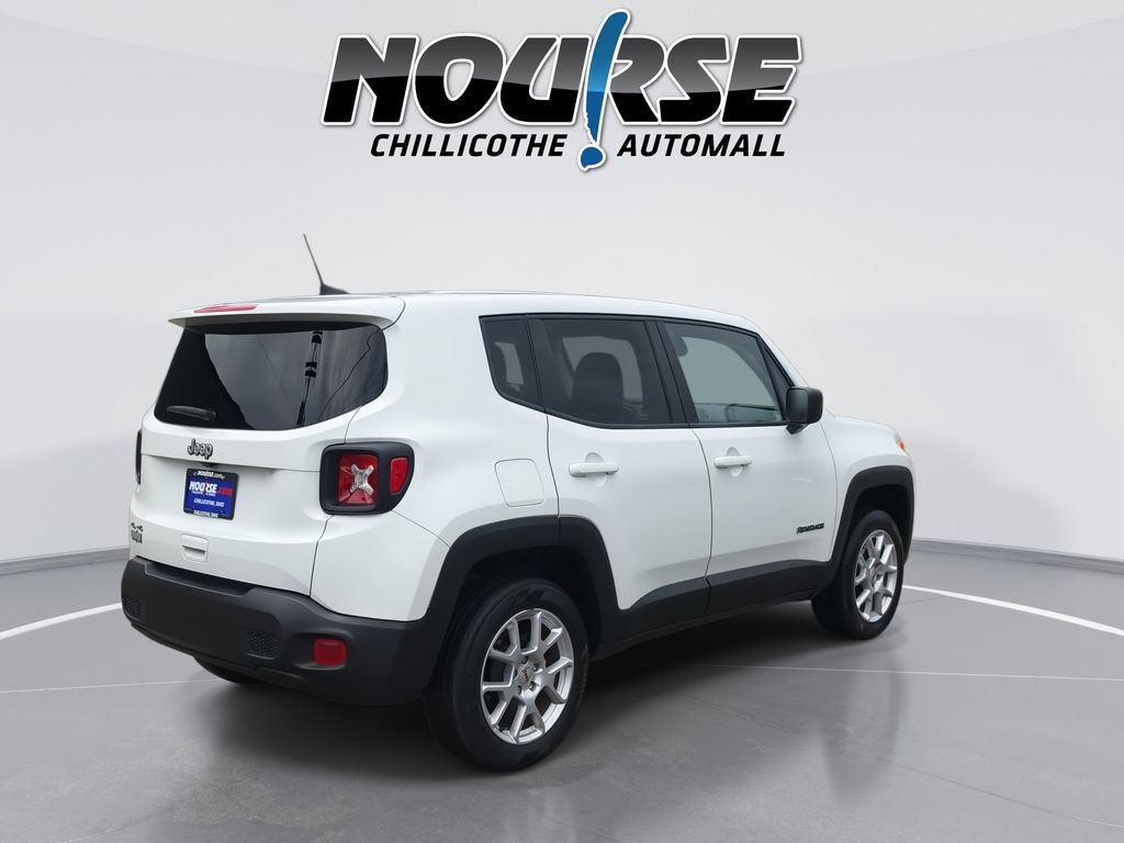 Used 2023 Jeep Renegade Latitude AWD/4WD image 8