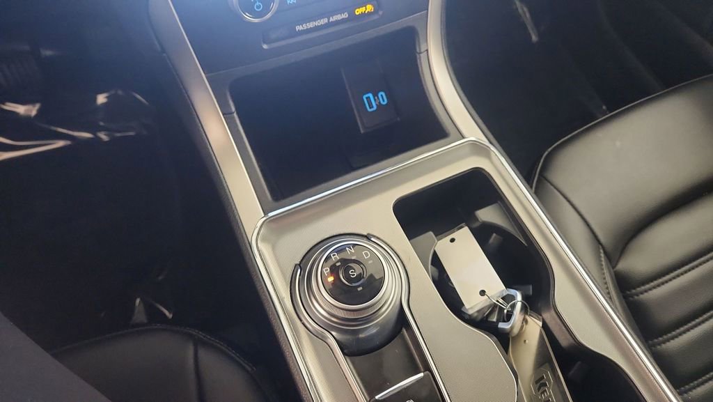 Used 2022 Ford Edge SEL w/ Convenience Package image 25