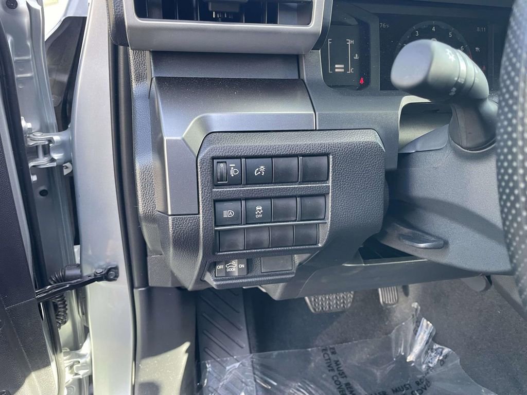 Used 2025 Toyota Tacoma SR5 image 30