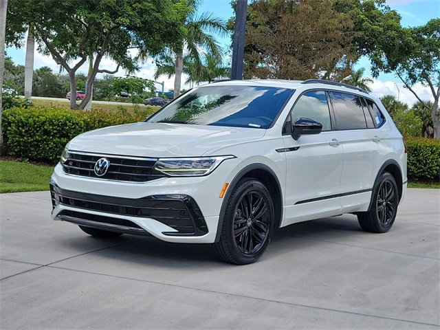 Used 2022 Volkswagen Tiguan SE R-Line