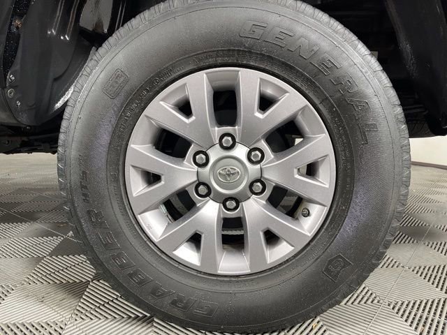 Used 2017 Toyota Tacoma SR5 image 12